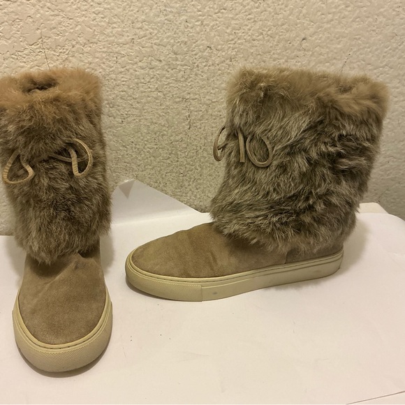 Tory Burch Shoes - Tory Burch Tan Faux Fur Winter Boots missing tassels size 6